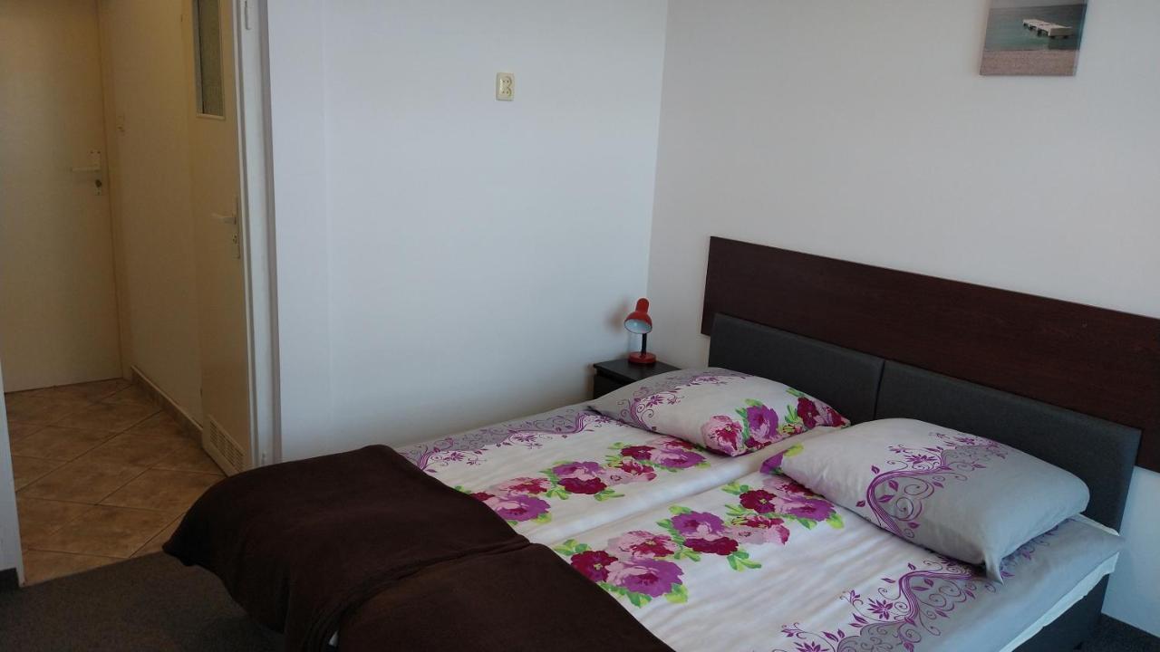 Klif Pokoje Goscinne W Centrum Blisko Morza 尤斯托尼莫斯基 外观 照片