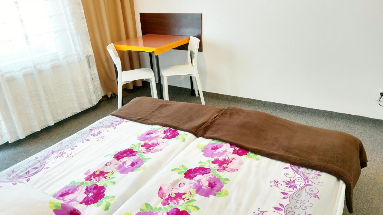 Klif Pokoje Goscinne W Centrum Blisko Morza 尤斯托尼莫斯基 外观 照片